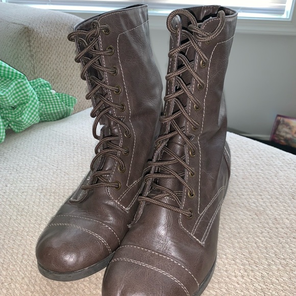 Shoes - Adorable Boots!